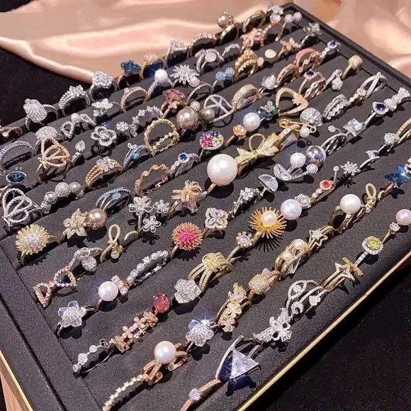 FREE GIVEAWAY 🎁 Jewelry + Socks Bundle — Free Shipping No Purchase Needed! - Picture 1 of 4